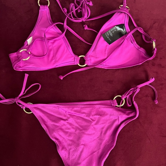 Purple string bikini - Picture 2 of 4